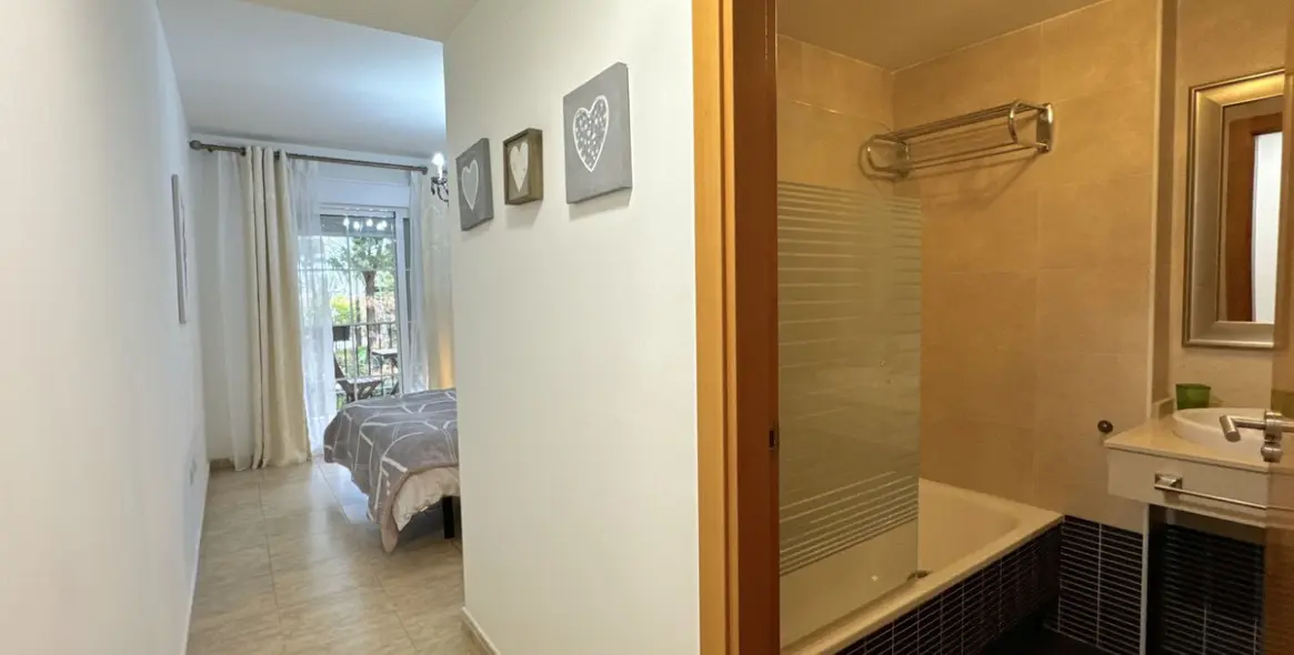 Продажа апартаментов на среднем этаже в Estepona 16