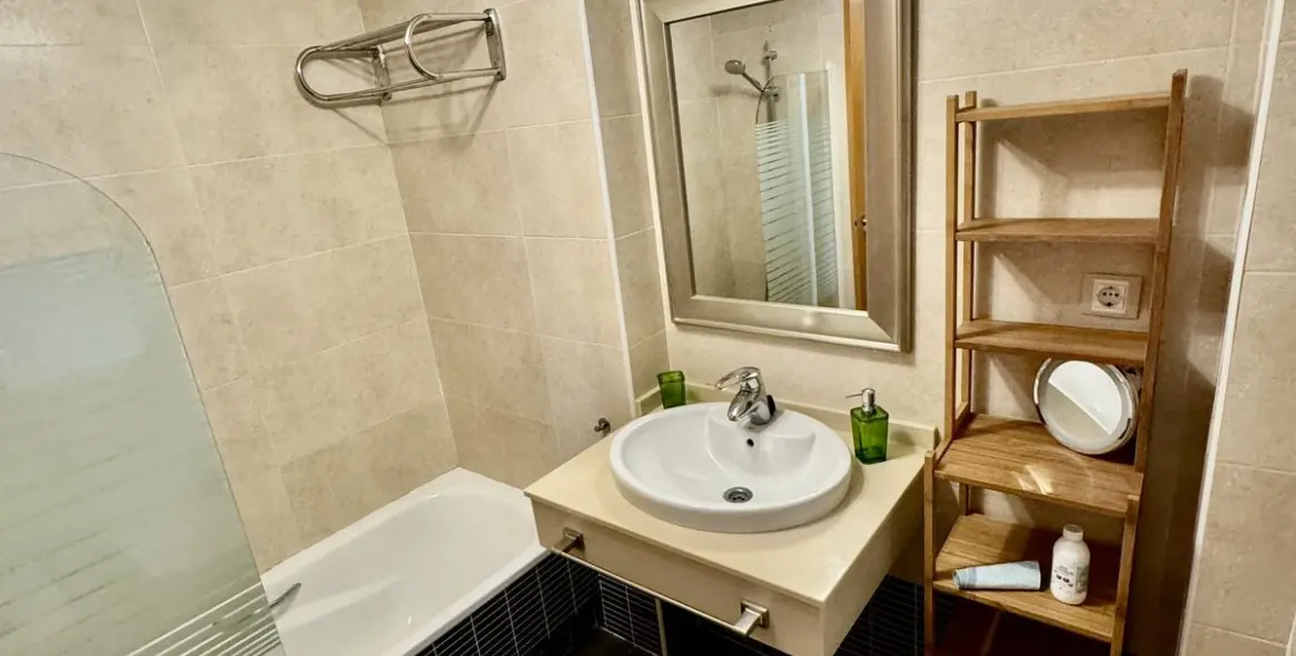 Продажа апартаментов на среднем этаже в Estepona 28