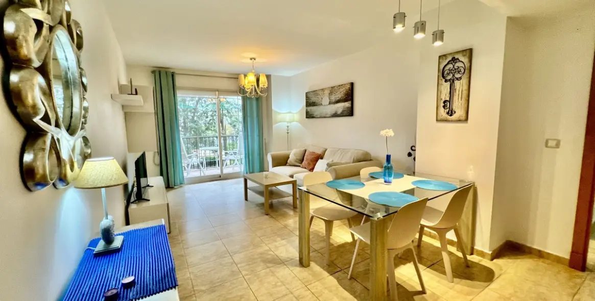 Продажа апартаментов на среднем этаже в Estepona 32