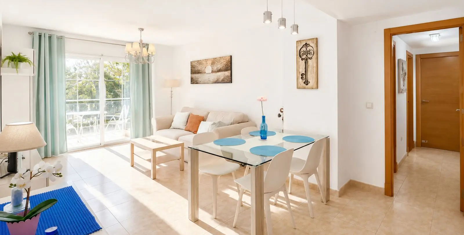 Sale of middle floor apartment in Estepona 4