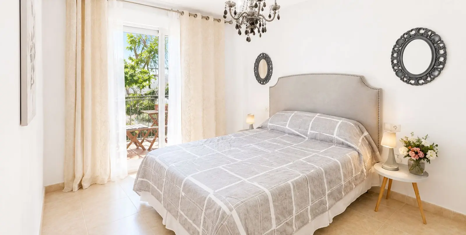 Sale of middle floor apartment in Estepona 6