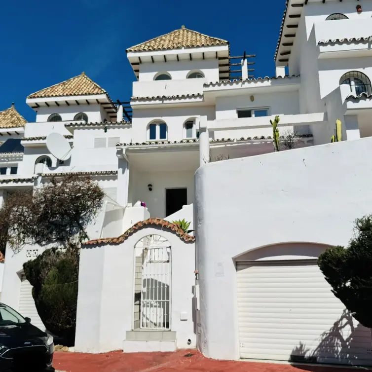 Venta de adosado en La Duquesa