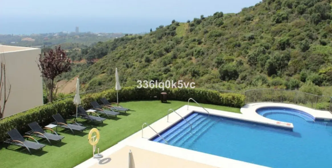 Краткосрочная аренда апартаментов на среднем этаже в Altos de los Monteros 5