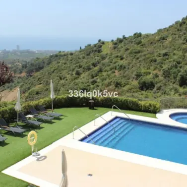 Short-term rent of middle floor apartment in Altos de los Monteros