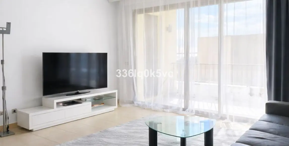 Краткосрочная аренда апартаментов на среднем этаже в Altos de los Monteros 11