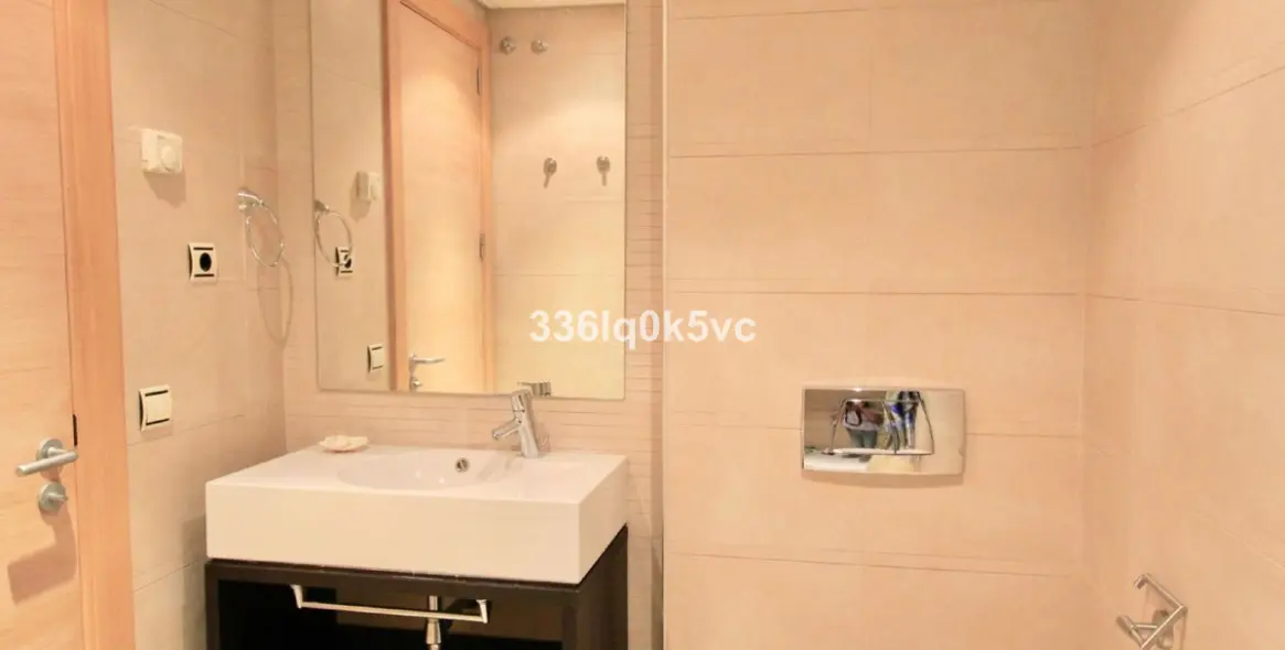 Краткосрочная аренда апартаментов на среднем этаже в Altos de los Monteros 21