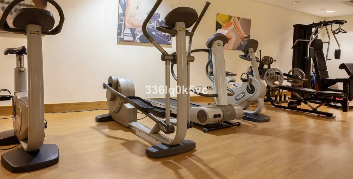 Краткосрочная аренда апартаментов на среднем этаже в Altos de los Monteros 27