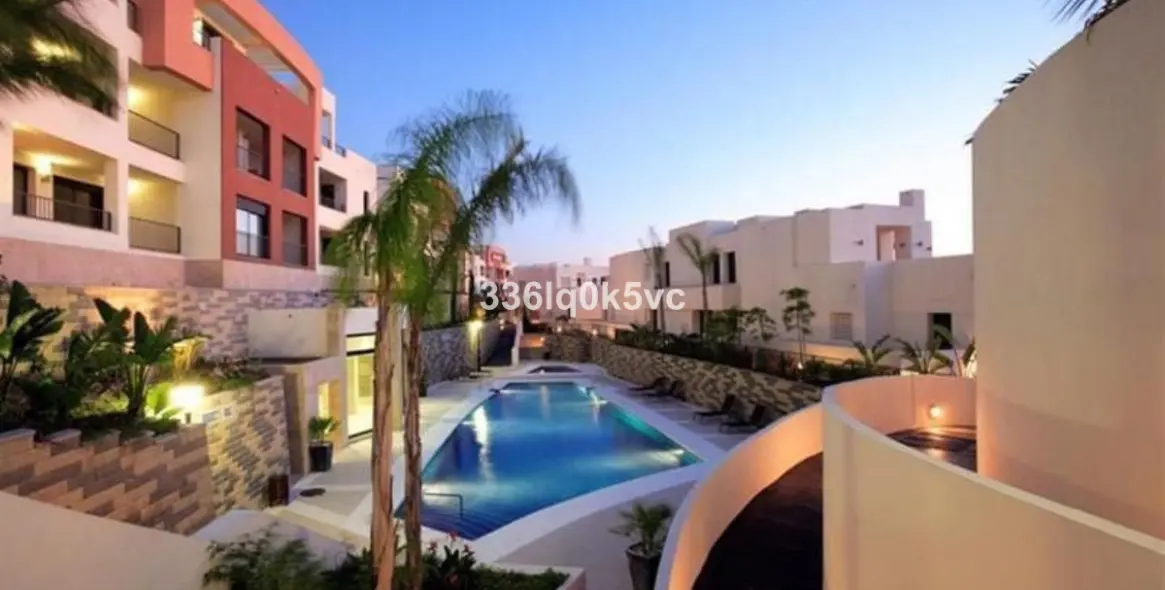 Краткосрочная аренда апартаментов на среднем этаже в Altos de los Monteros 33