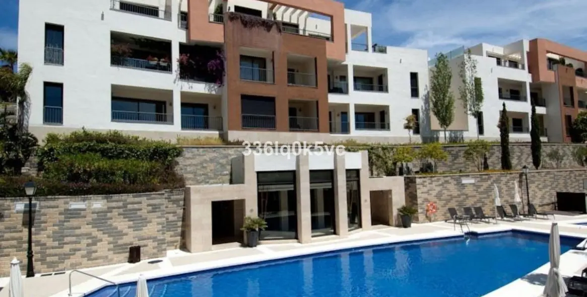 Краткосрочная аренда апартаментов на среднем этаже в Altos de los Monteros 37