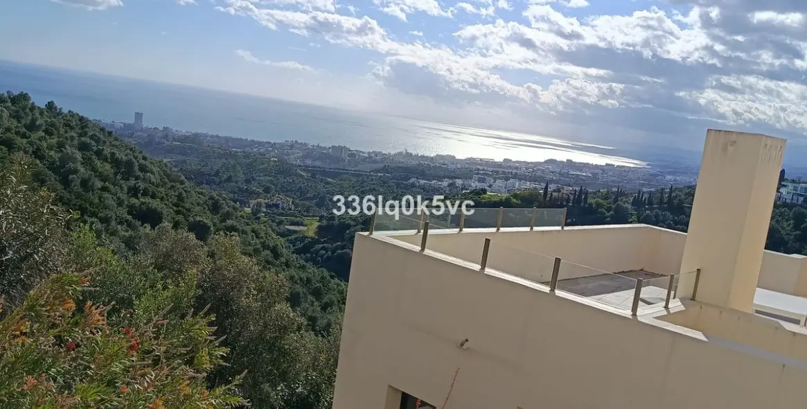 Краткосрочная аренда апартаментов на среднем этаже в Altos de los Monteros 42