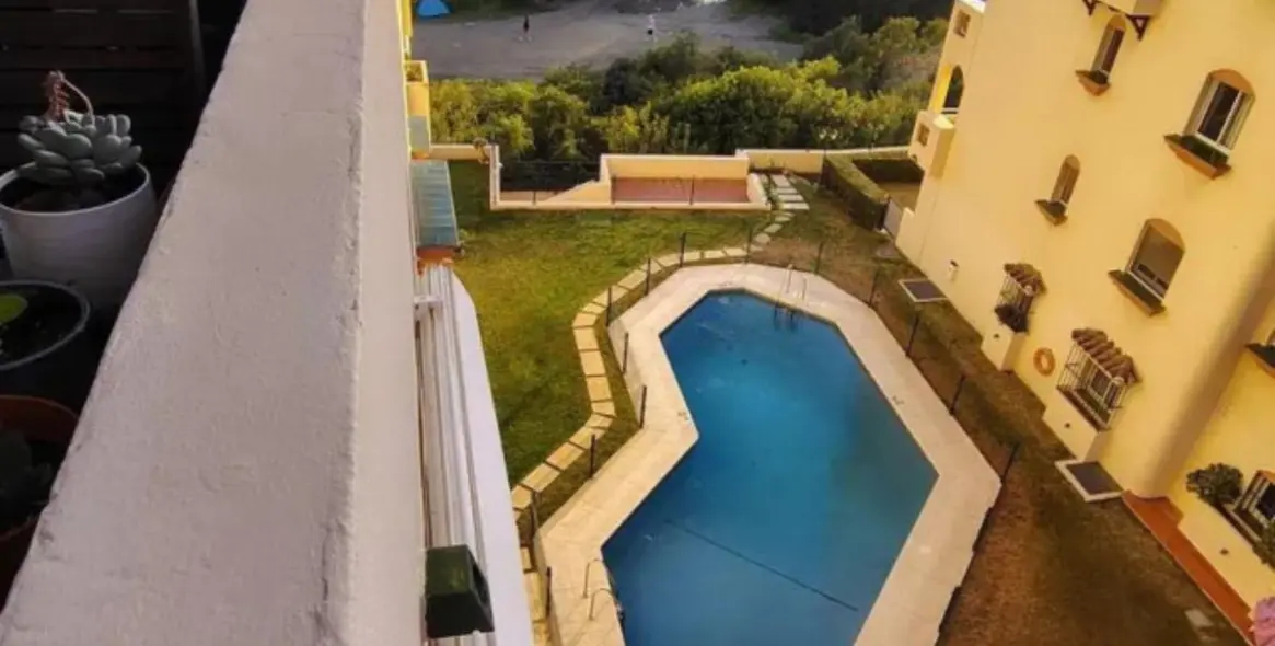 Sale of penthouse in Estepona 1