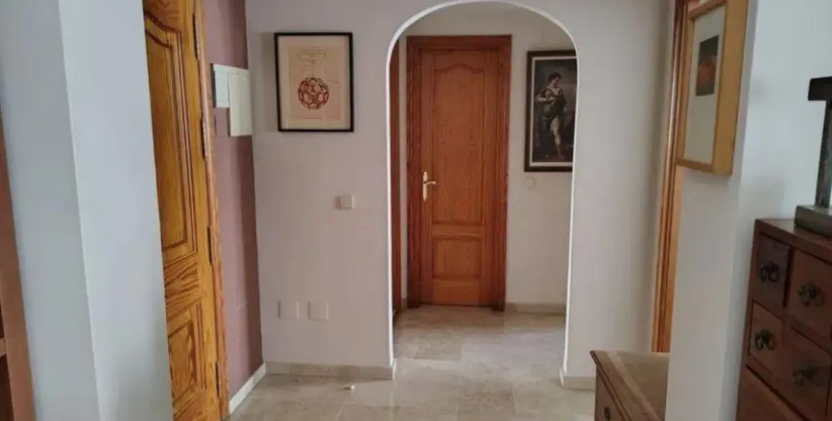 Sale of penthouse in Estepona 5