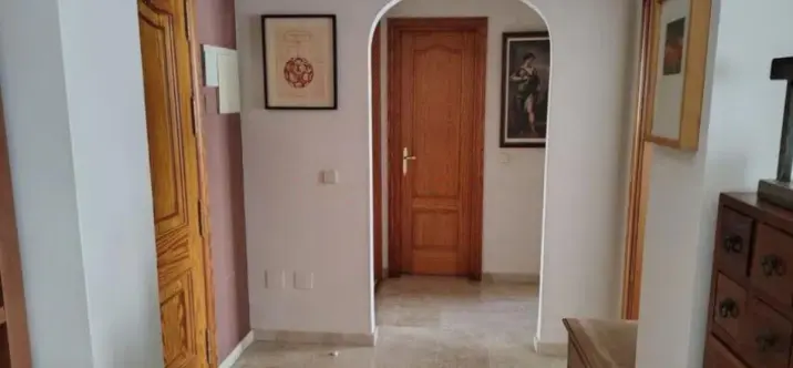 Sale of penthouse in Estepona 4