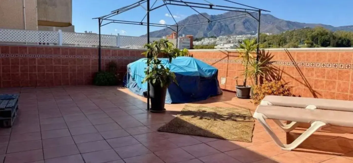 Продажа пентхауса в Estepona 1