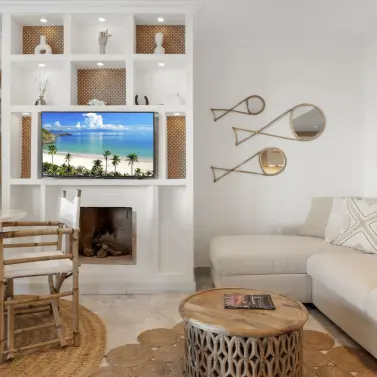 Sale of middle floor apartment in Nueva Andalucía