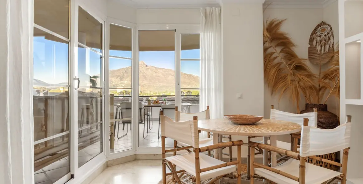 Sale of middle floor apartment in Nueva Andalucía 5