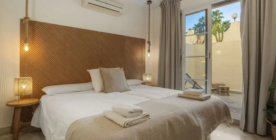 Sale of middle floor apartment in Nueva Andalucía 12