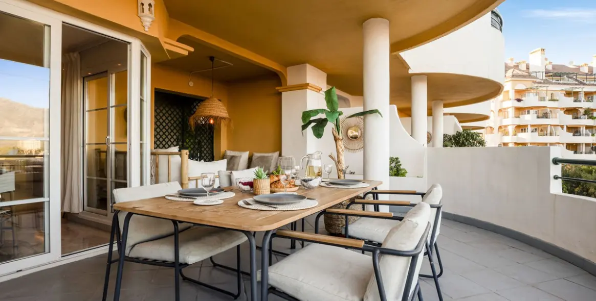 Sale of middle floor apartment in Nueva Andalucía 23