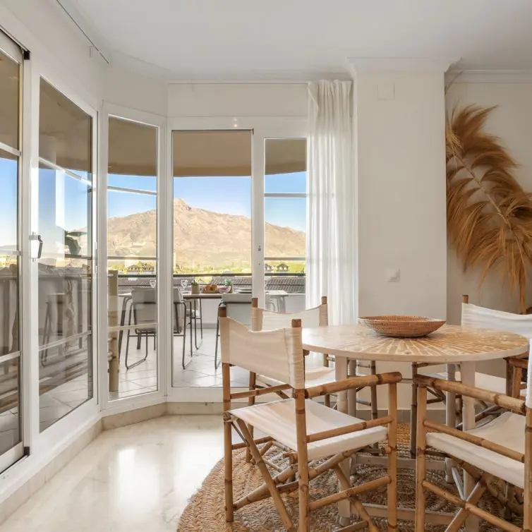 Sale of duplex in Nueva Andalucía