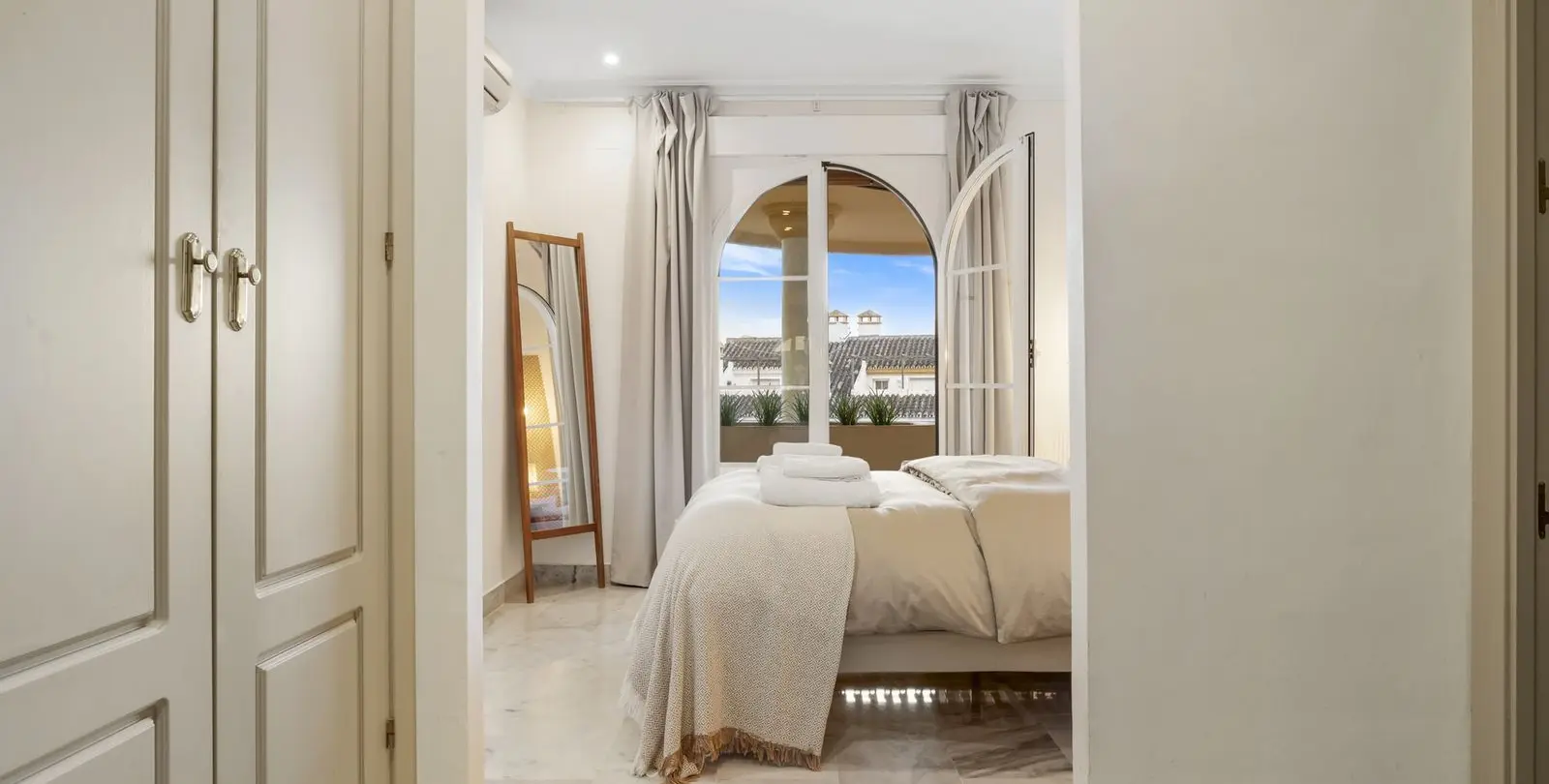 Sale of duplex in Nueva Andalucía 14
