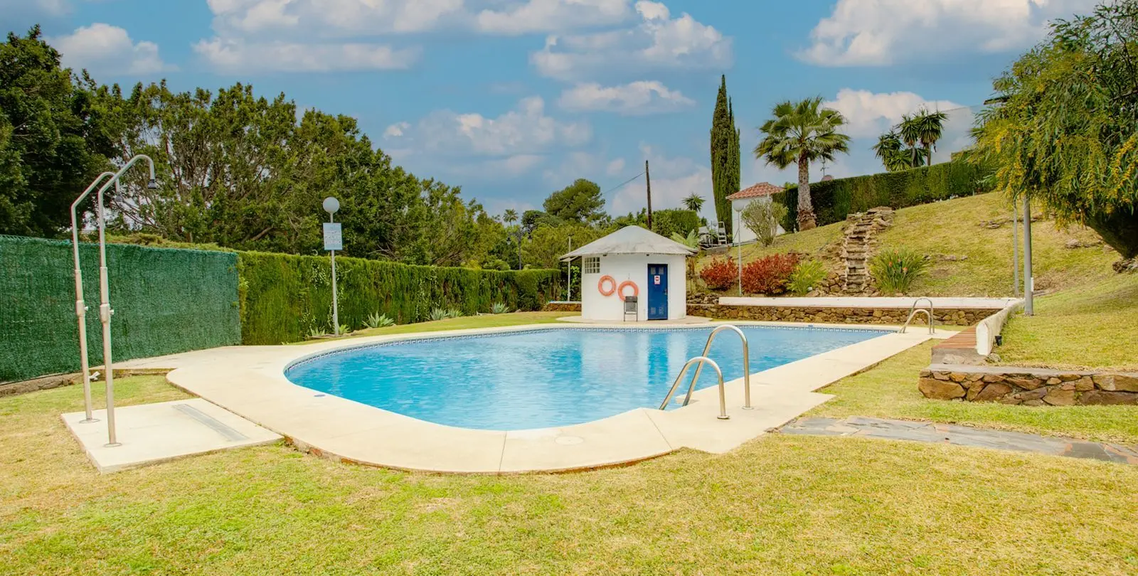 Sale of townhouse in Estepona 3