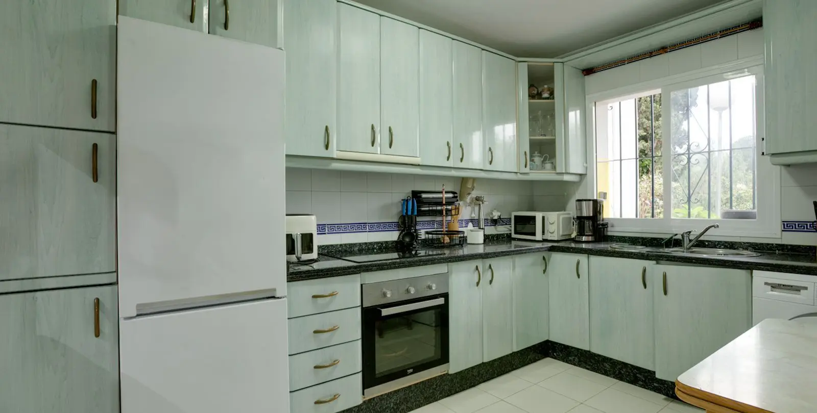 Sale of townhouse in Estepona 7