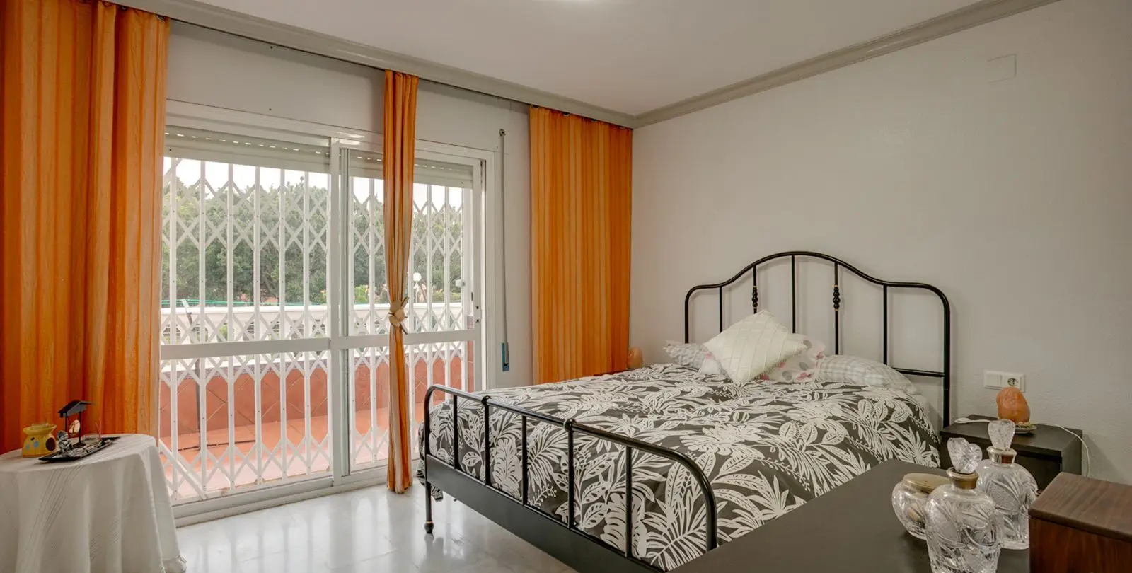 Sale of townhouse in Estepona 10
