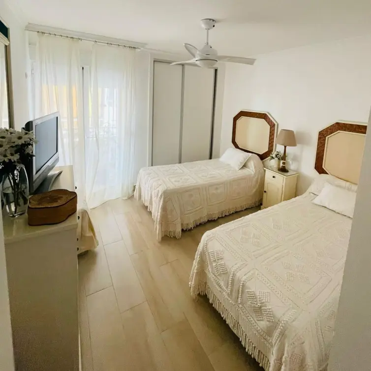 Продажа апартаментов на среднем этаже в Fuengirola