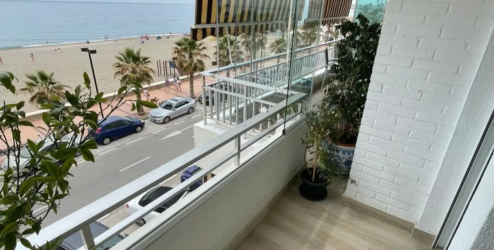 Venta de apartamento en planta media en Fuengirola 1