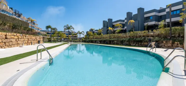 Sale of penthouse in Estepona 0