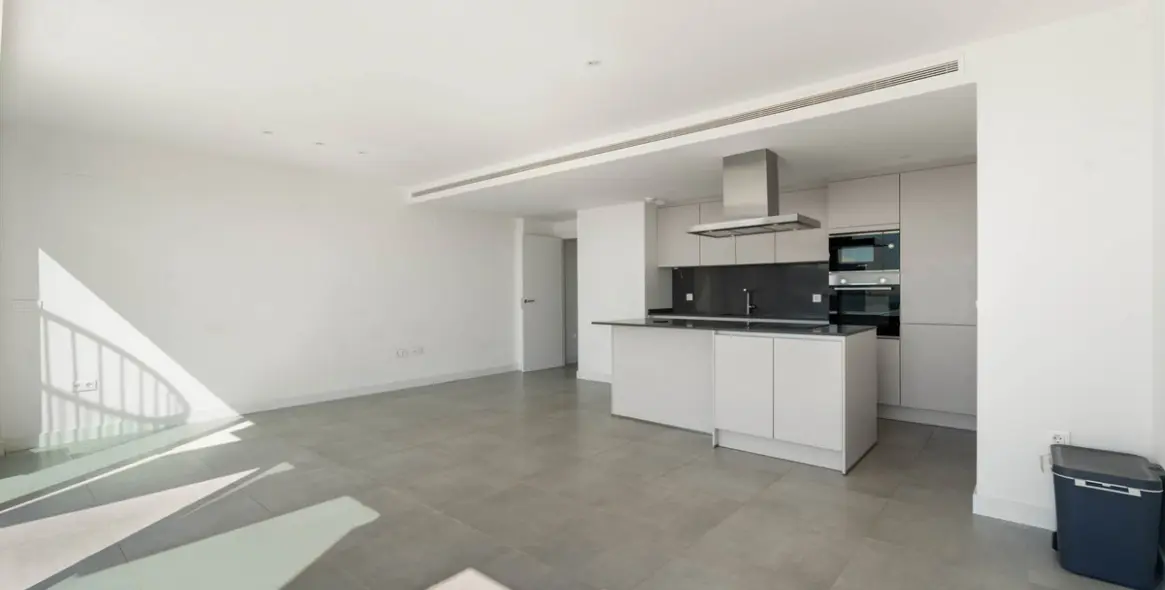 Sale of penthouse in Estepona 6