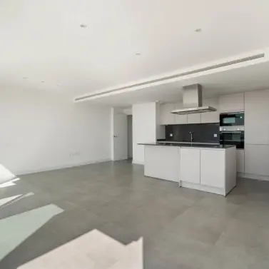 Sale of penthouse in Estepona