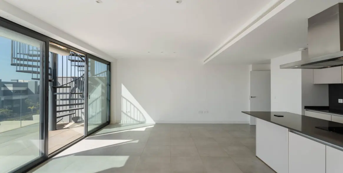 Sale of penthouse in Estepona 7