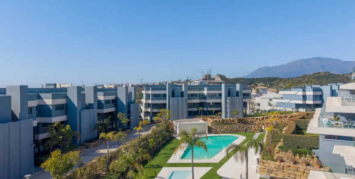 Sale of penthouse in Estepona 13