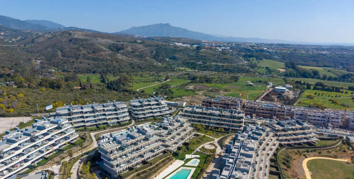 Sale of penthouse in Estepona 34