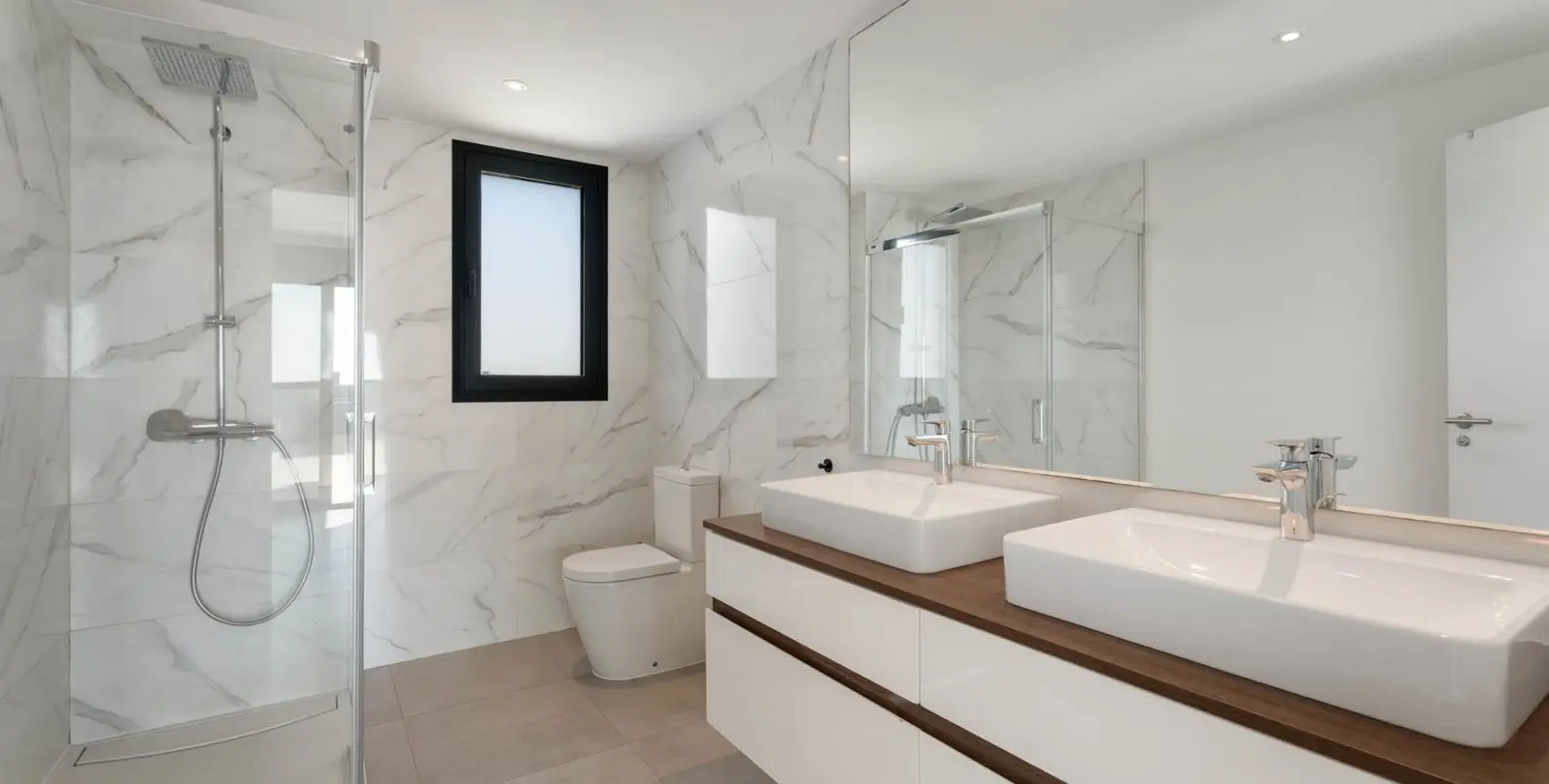 Sale of penthouse in Estepona 10
