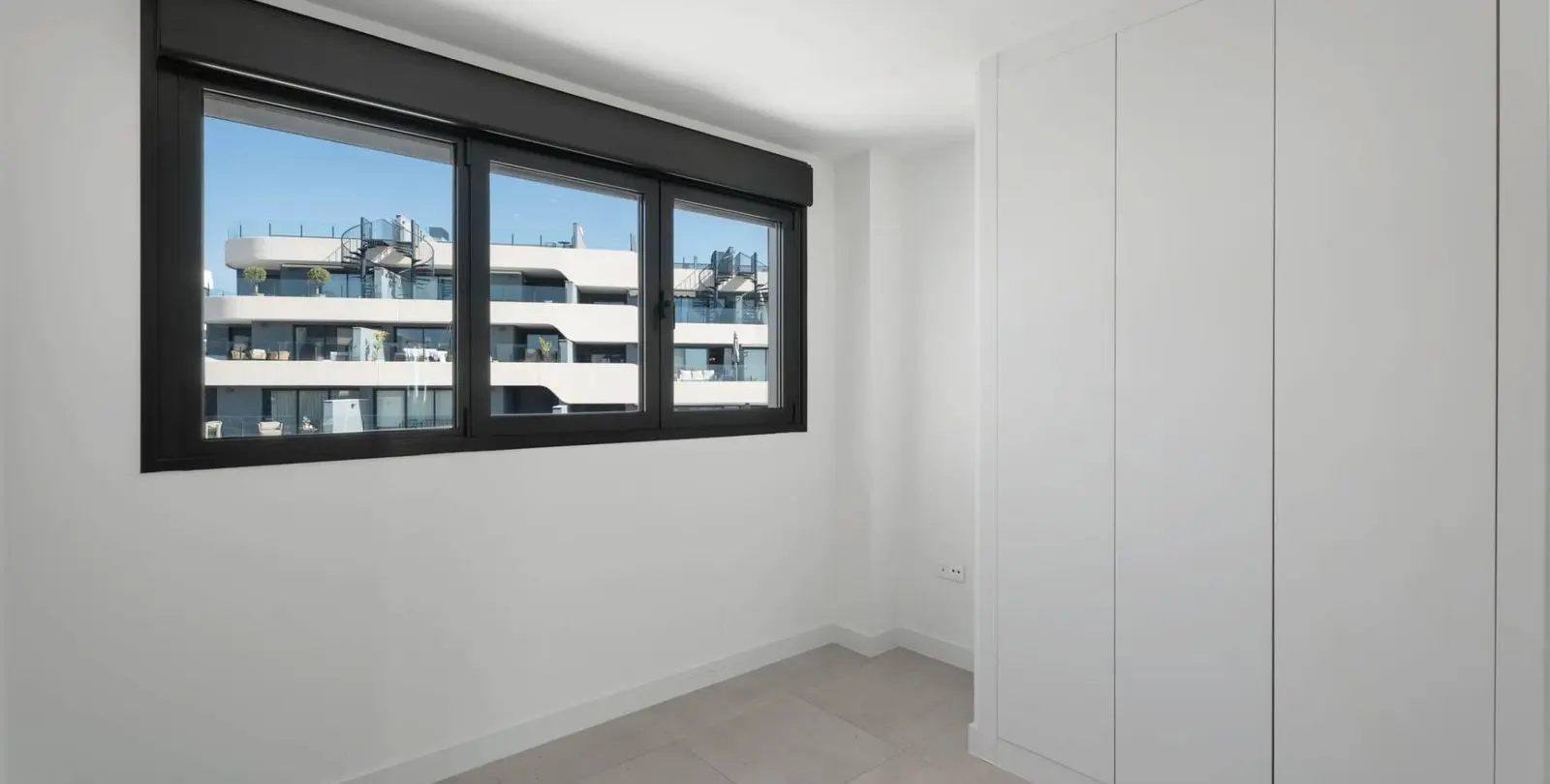 Sale of penthouse in Estepona 15