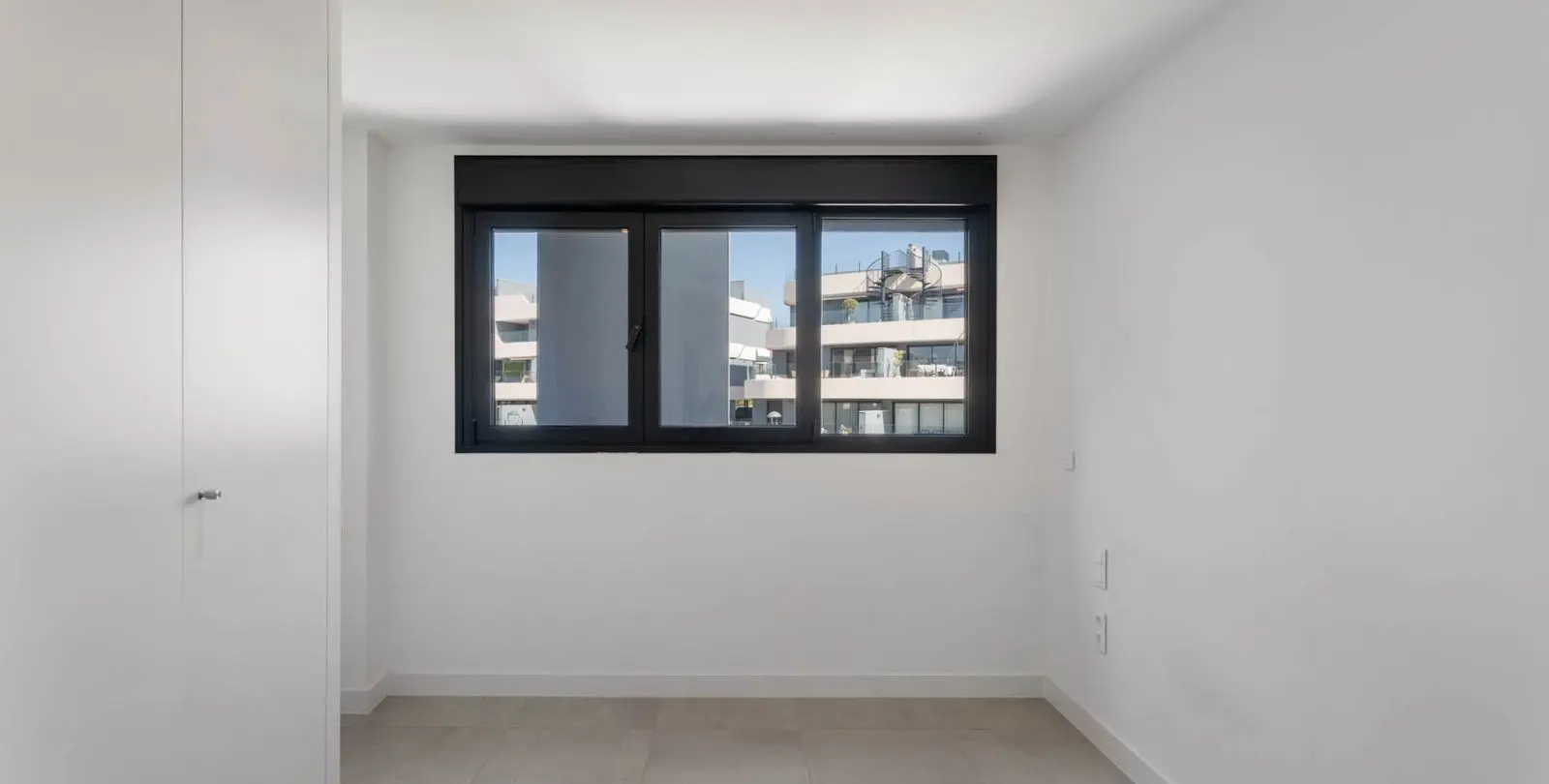 Sale of penthouse in Estepona 16