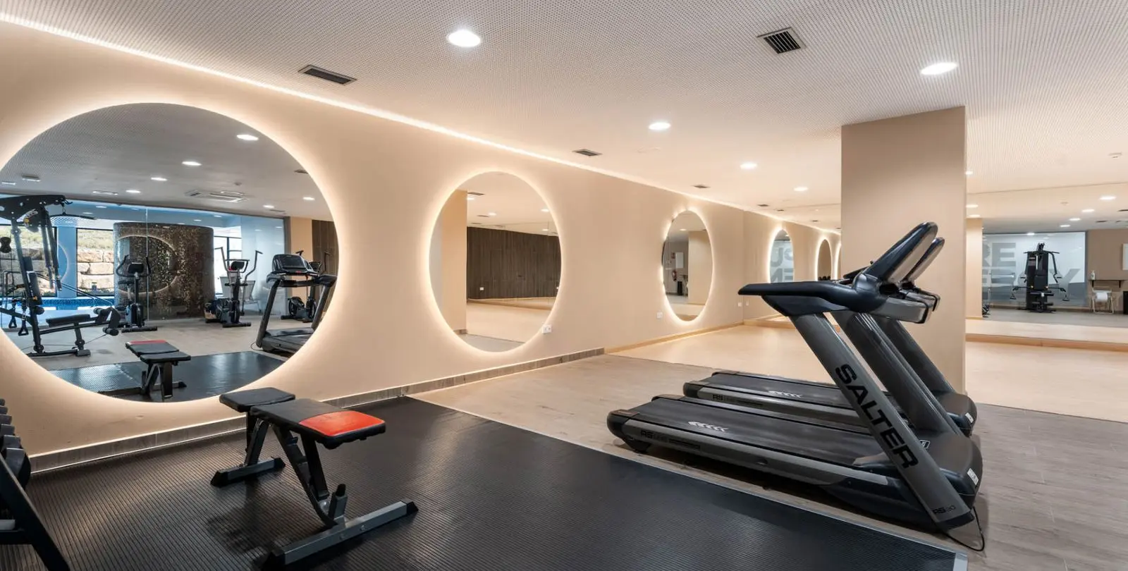 Sale of penthouse in Estepona 27
