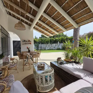 Продажа  отдельно стоящей виллы в Calahonda