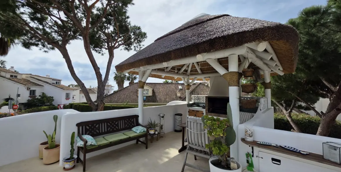 Продажа  отдельно стоящей виллы в Calahonda 7