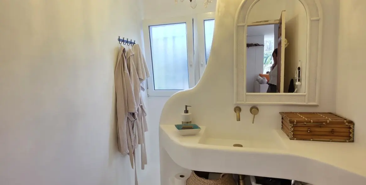 Продажа  отдельно стоящей виллы в Calahonda 17