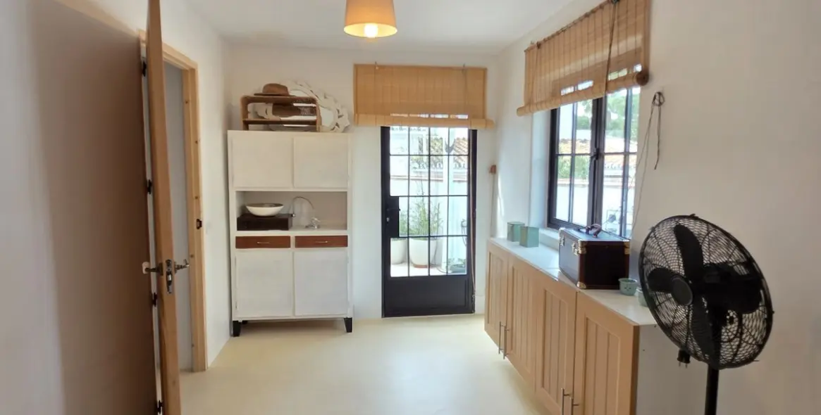 Продажа  отдельно стоящей виллы в Calahonda 21