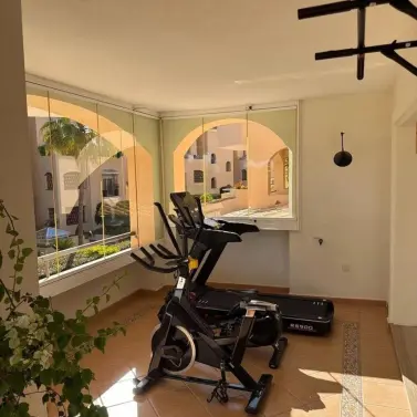 Sale of middle floor apartment in Elviria