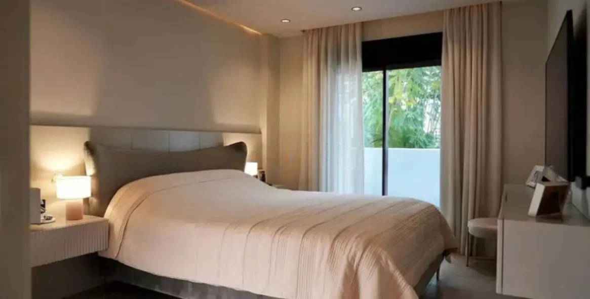 Продажа апартаментов на первом этаже в Nueva Andalucía 6