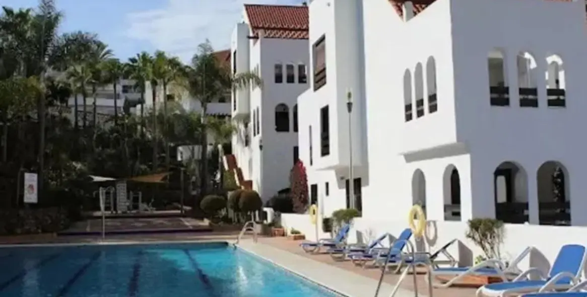 Продажа апартаментов на первом этаже в Nueva Andalucía 33