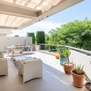 Продажа апартаментов на среднем этаже в Benahavís