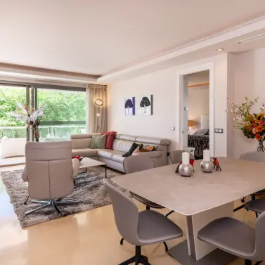 Продажа апартаментов на среднем этаже в Benahavís