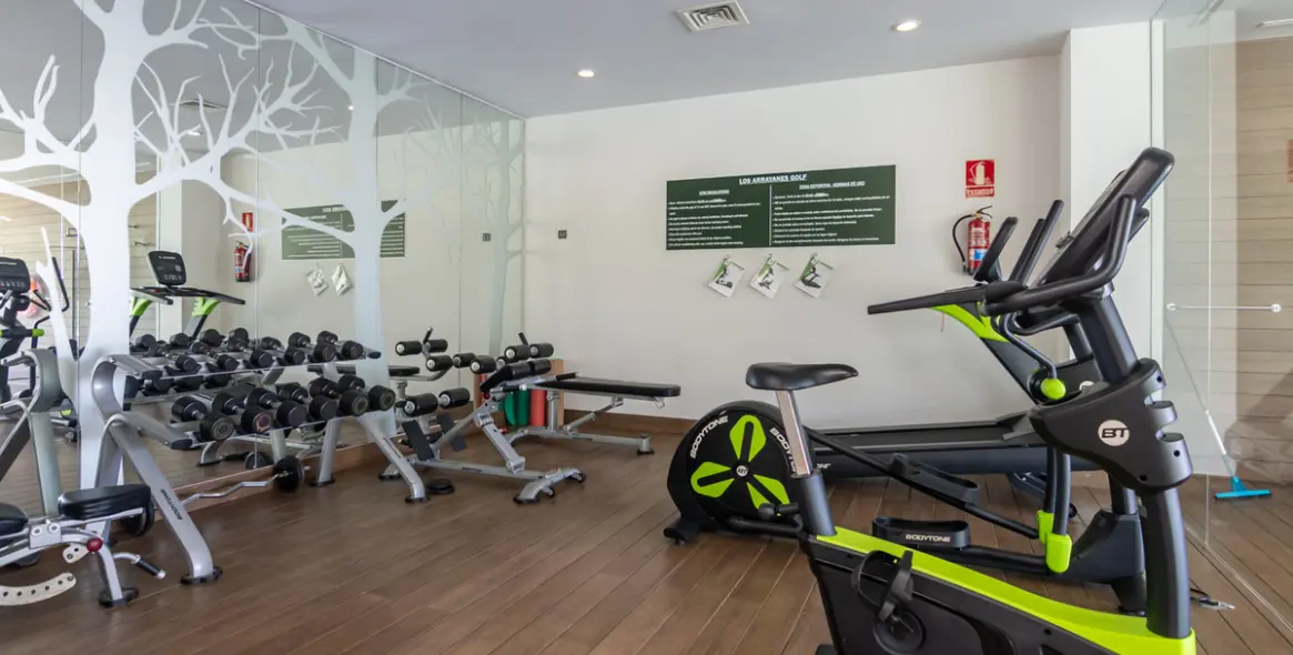 Venta de apartamento en planta media en Benahavís 21