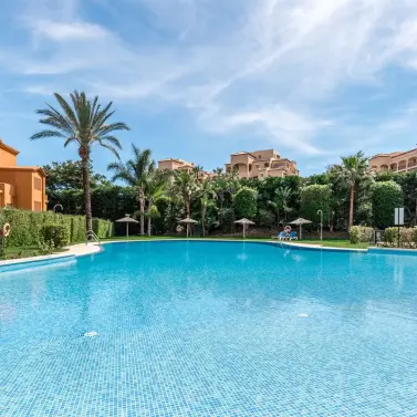 Venta de apartamento en planta baja en Estepona